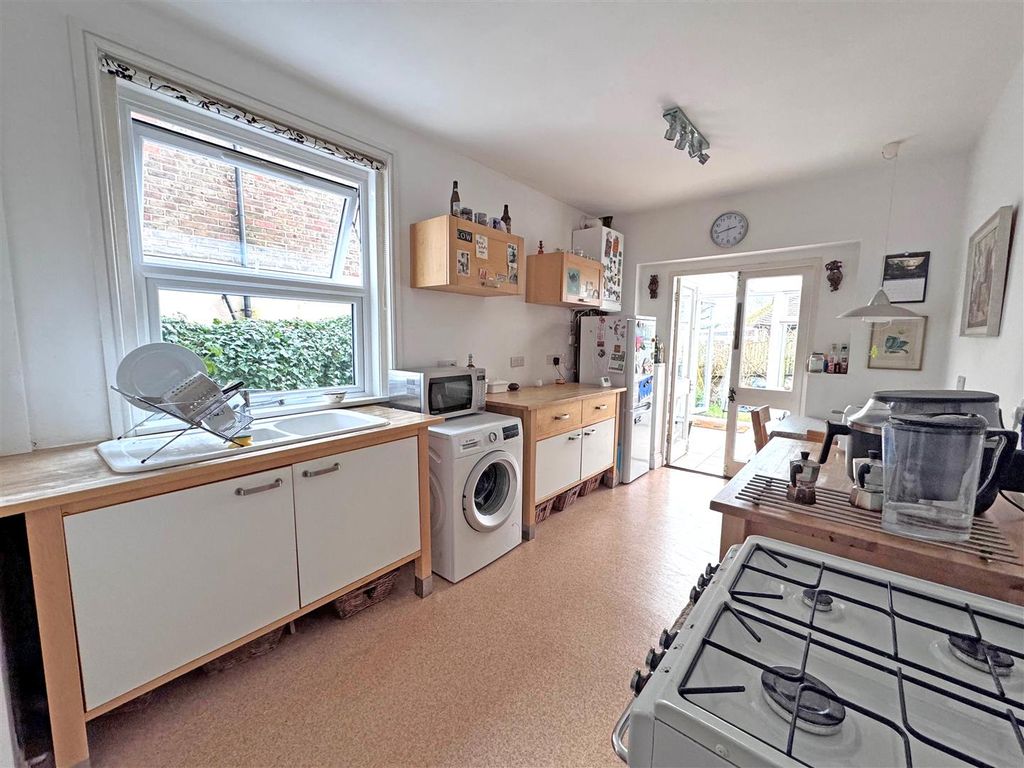 Property photo 3 of 23 15E.Jpg