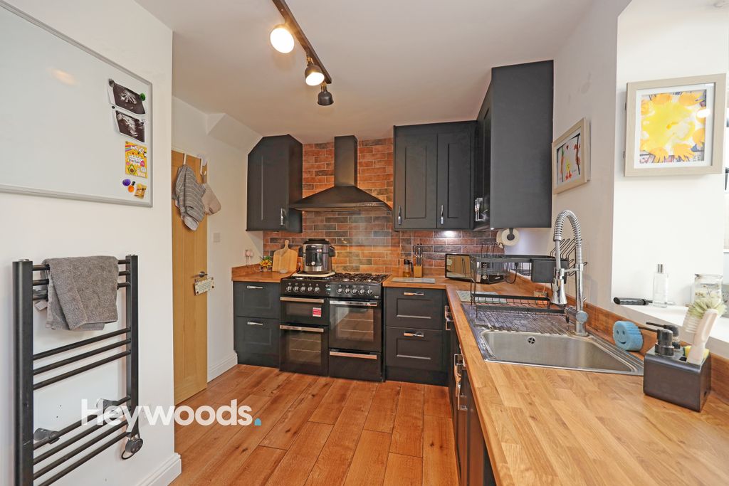 Property photo 3 of 22 0F1A7771