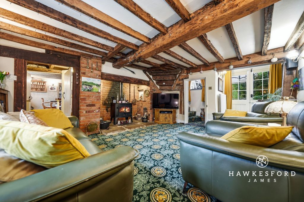 Property photo 2 of 22 Lewson Street, Norton - Living Room