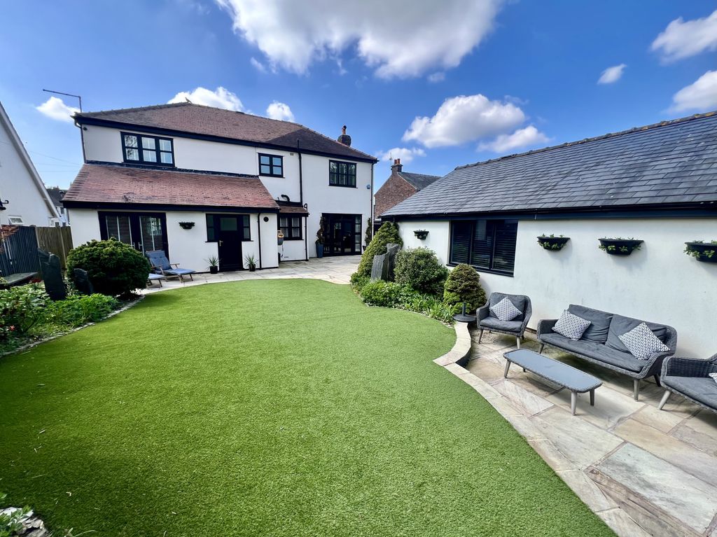 Property photo 2 of 49