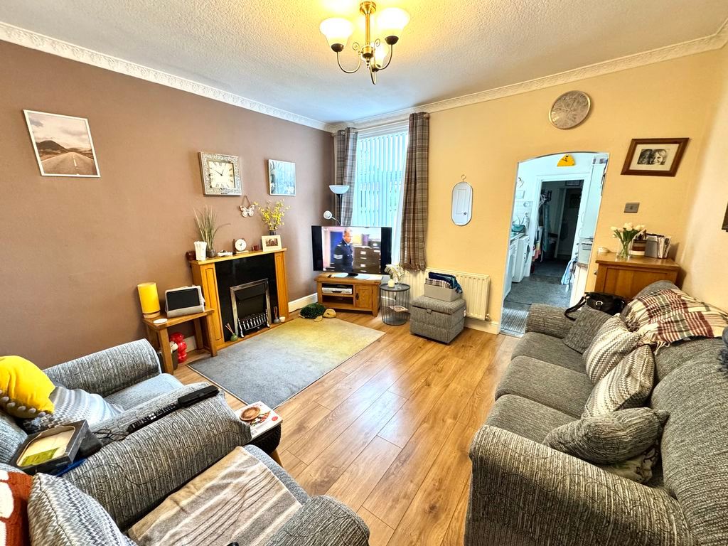 Property photo 3 of 10 Photo 6