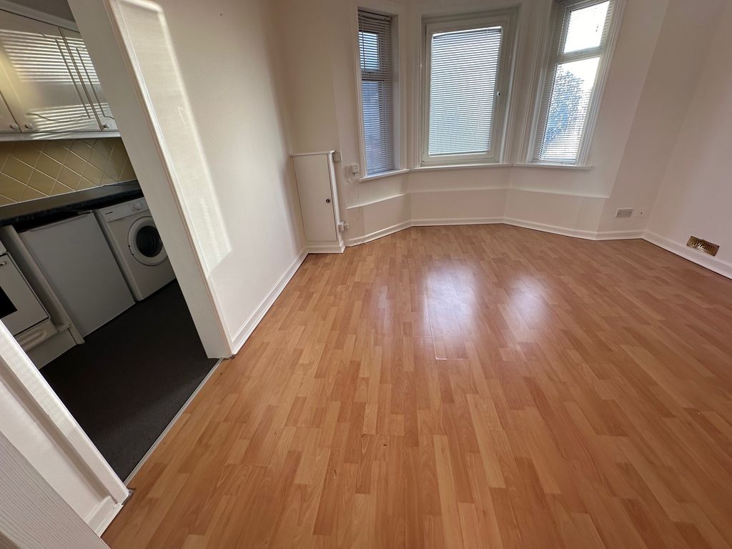 Property photo 1 of 10 Image