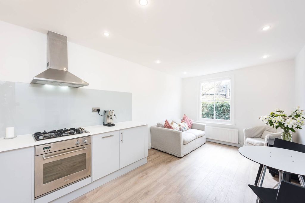 Property photo 1 of 5