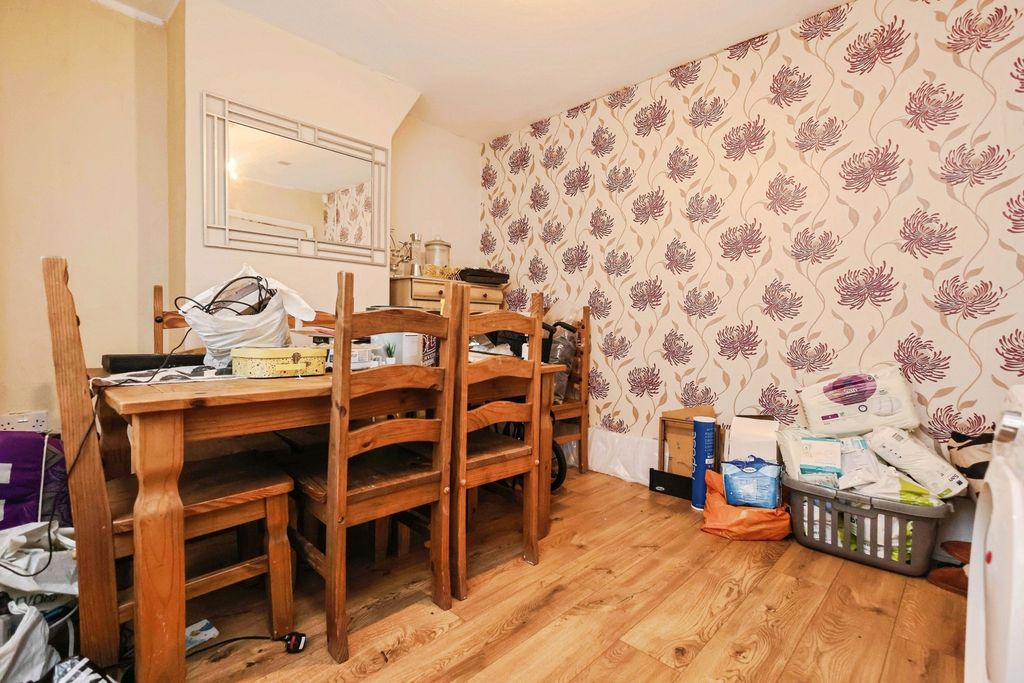 Property photo 2 of 20 Photo