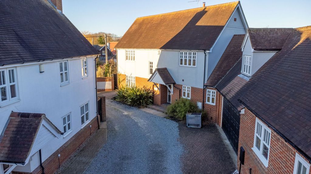 Property photo 2 of 24