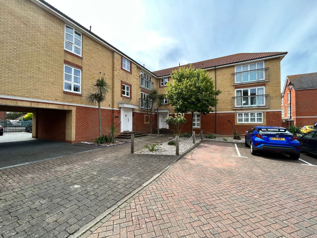 Property photo 2 of 14
