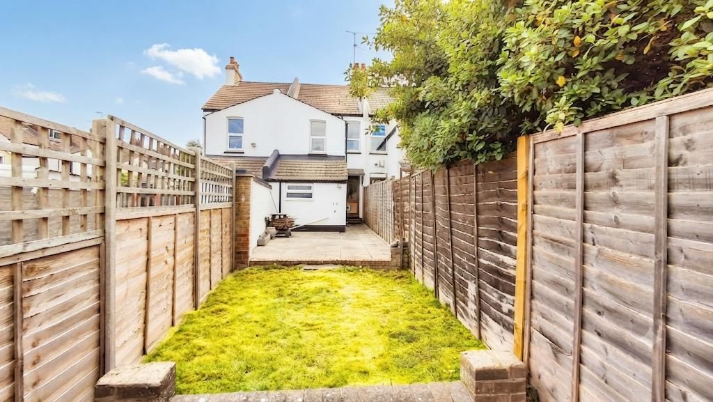 Property photo 2 of 17