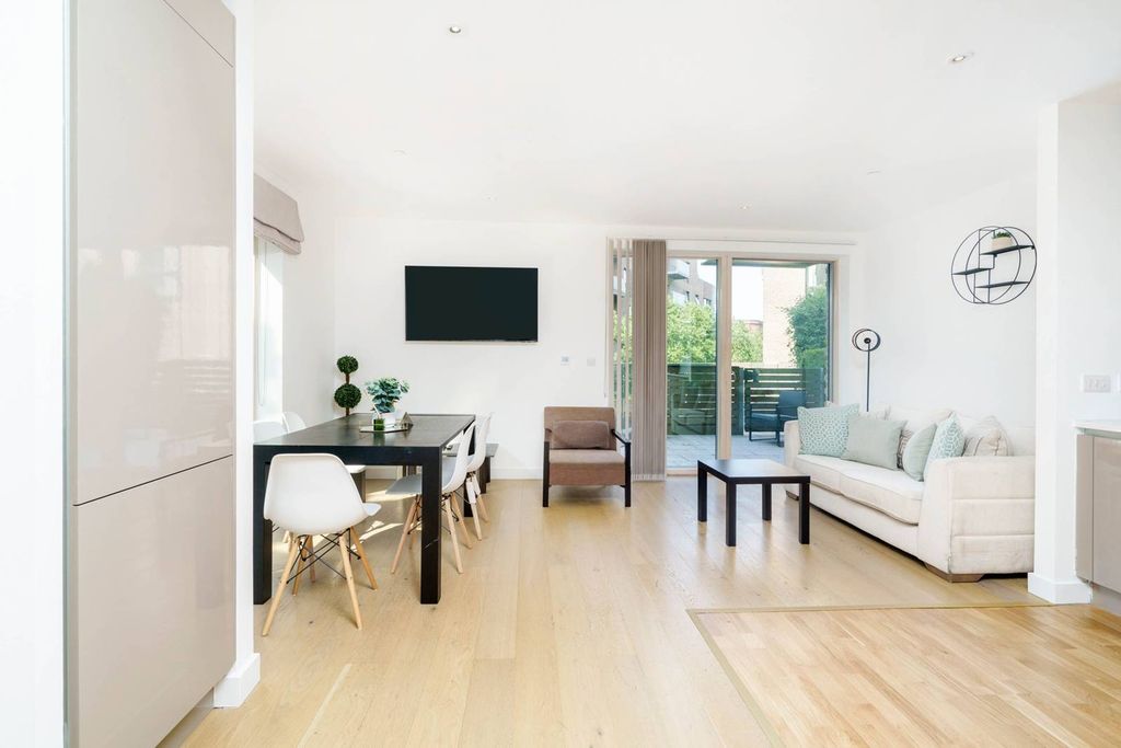 Property photo 1 of 9