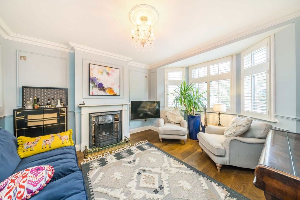 Property photo 2 of 17