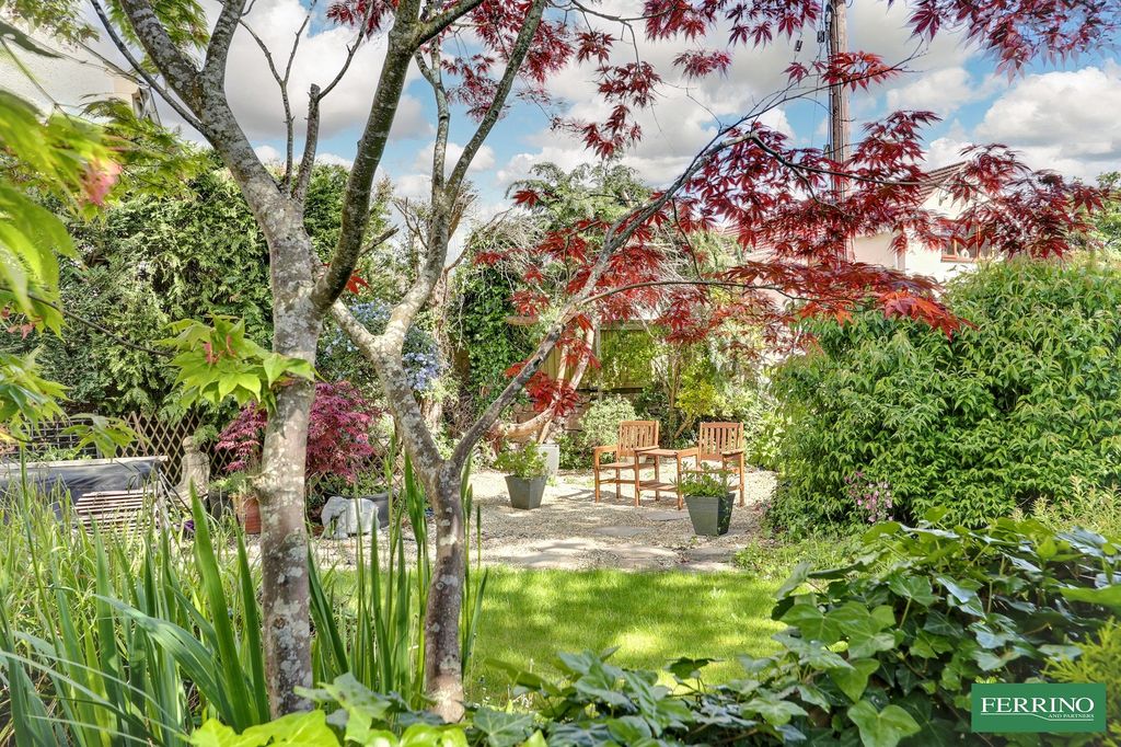 Property photo 2 of 36 Garden