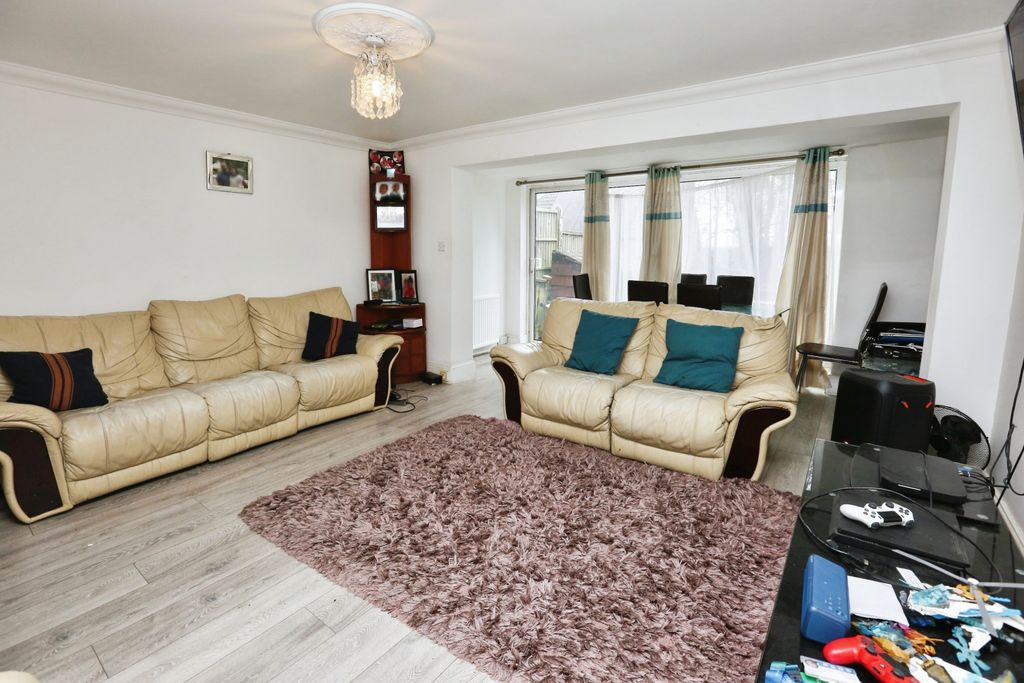 Property photo 2 of 11 Photography