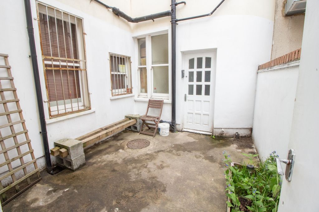 Property photo 1 of 10 Photo 1
