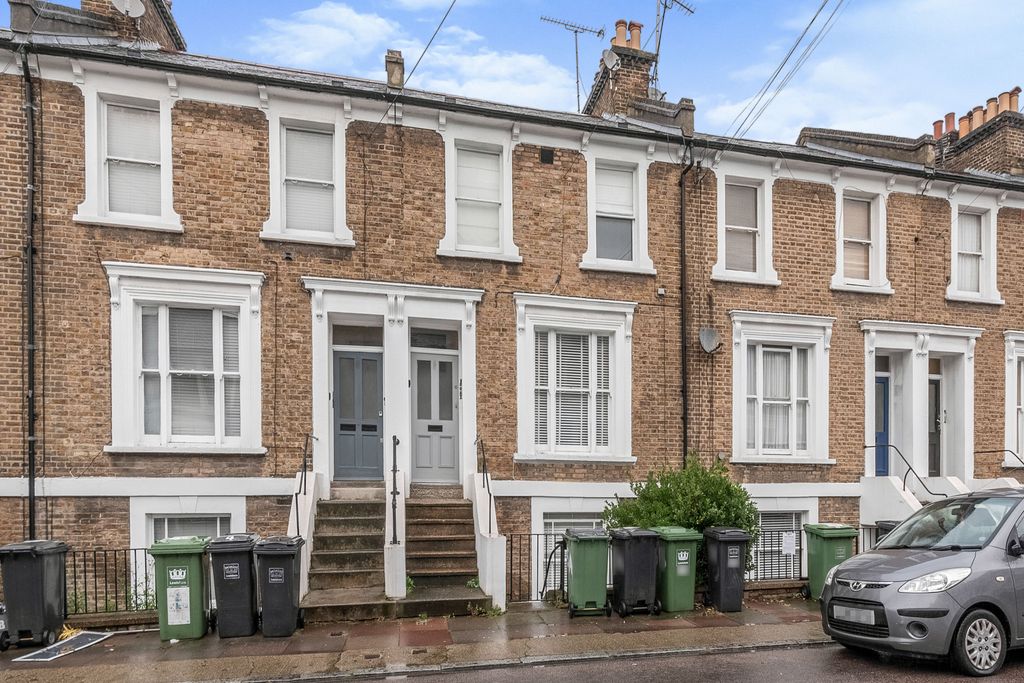 Property photo 1 of 8