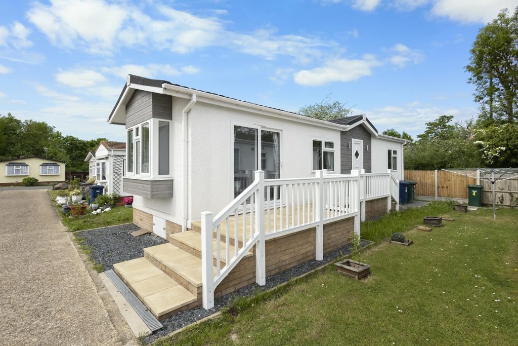 Property photo 1 of 7 Aa1744E9467De8Dd067Bc2cd4Cbf41B3d36B70c0220702B551