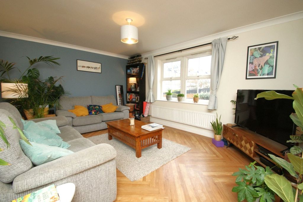 Property photo 3 of 12 Picture No. 03