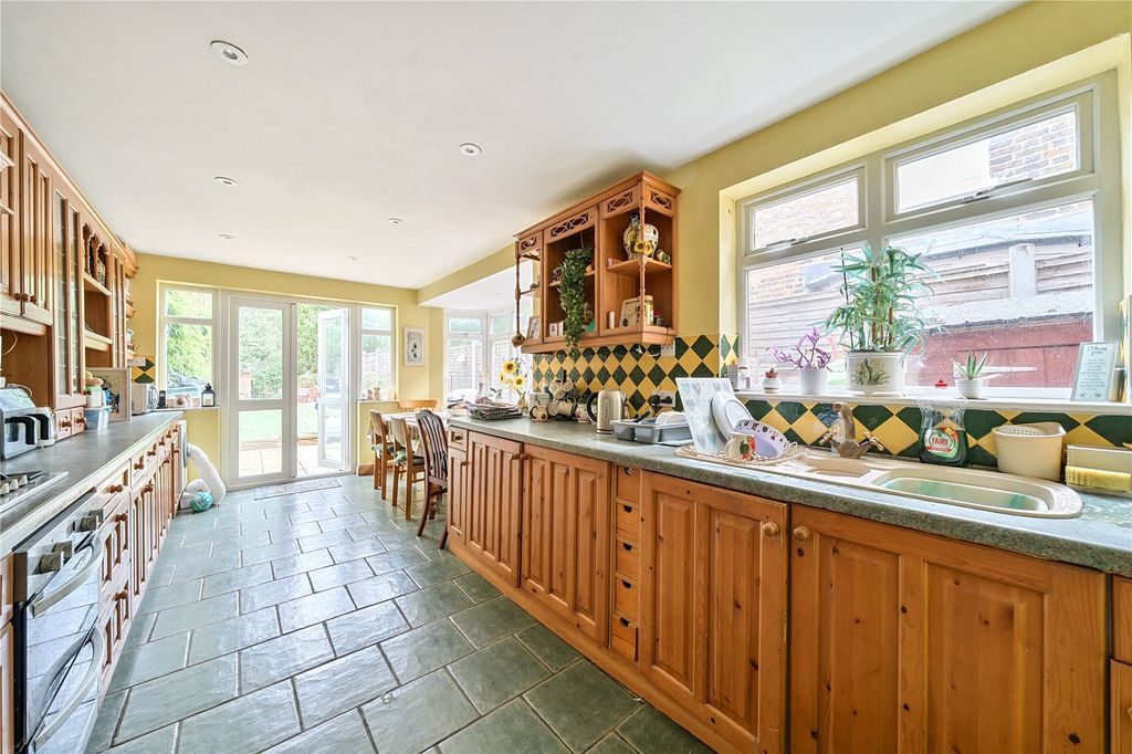 Property photo 2 of 21 Kitchen