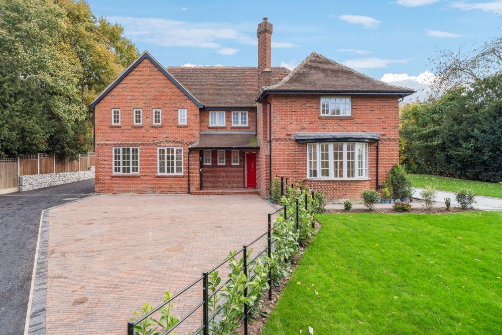 Property photo 1 of 28