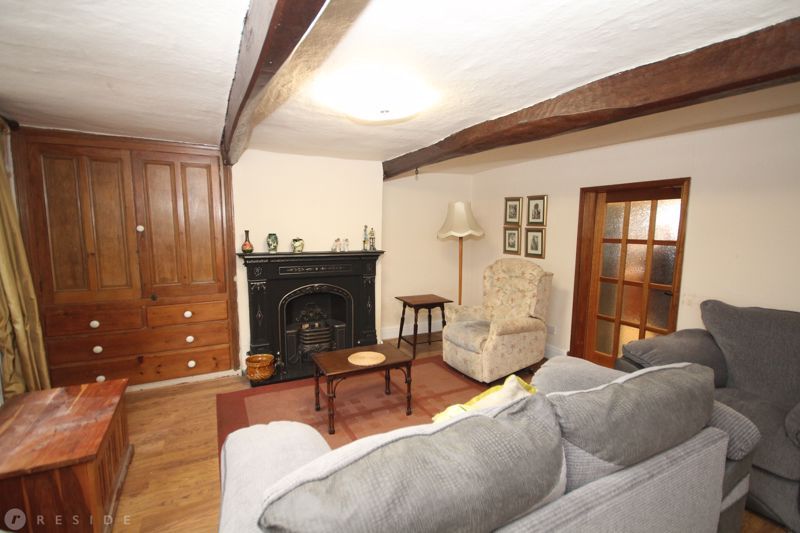 Property photo 3 of 15 Lounge