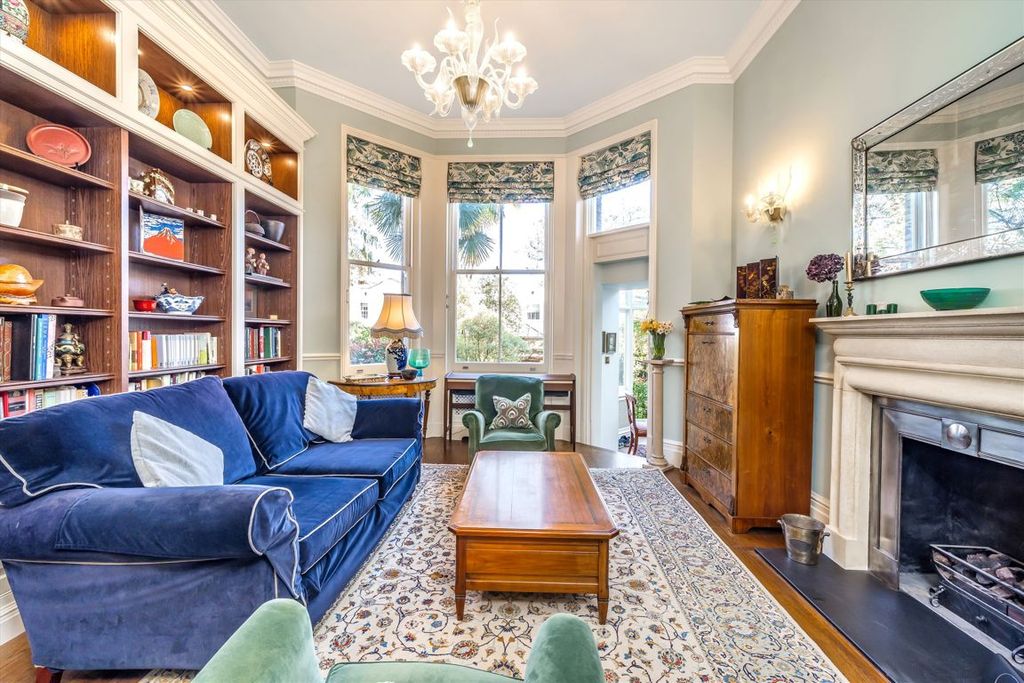 Property photo 3 of 8