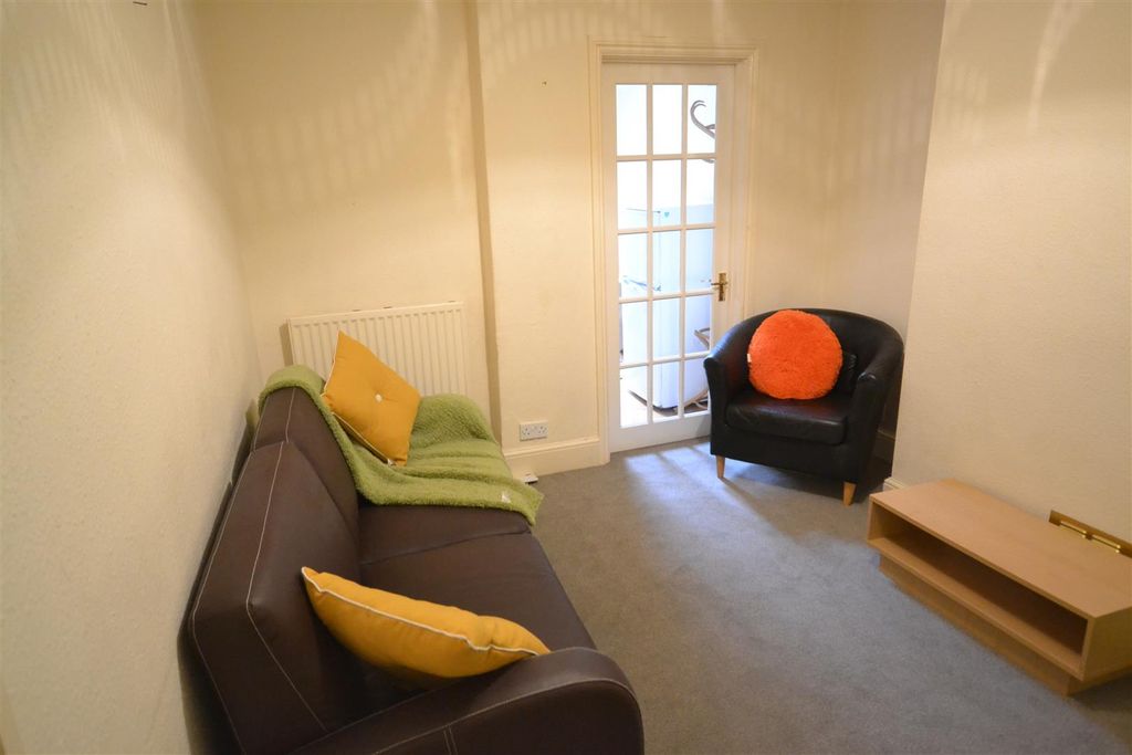 Property photo 3 of 12 Sitting Rm Marketing