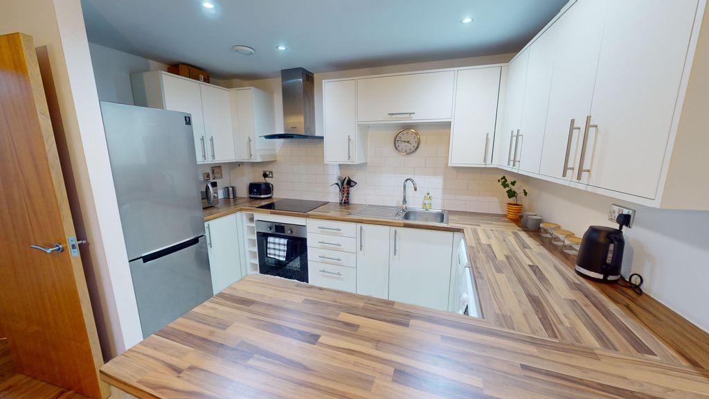 Property photo 2 of 9