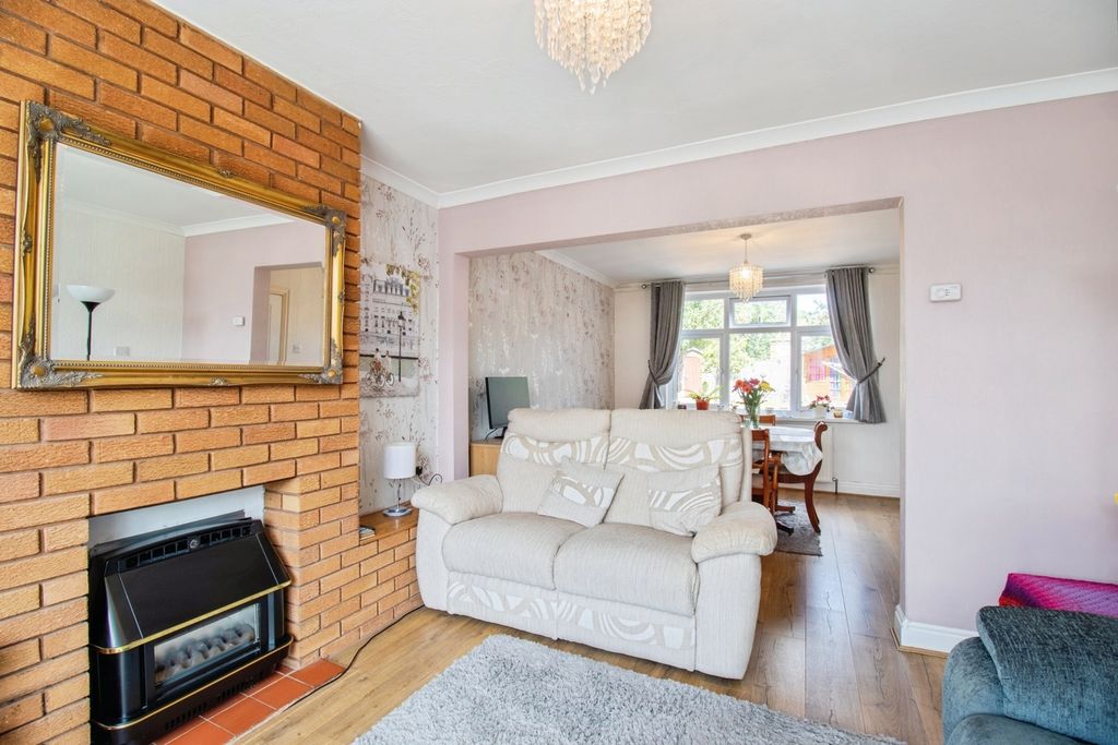 Property photo 3 of 17 Pbox-Img.Jpg