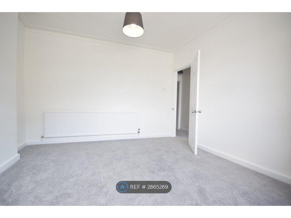 Property photo 2 of 10 Front Reception