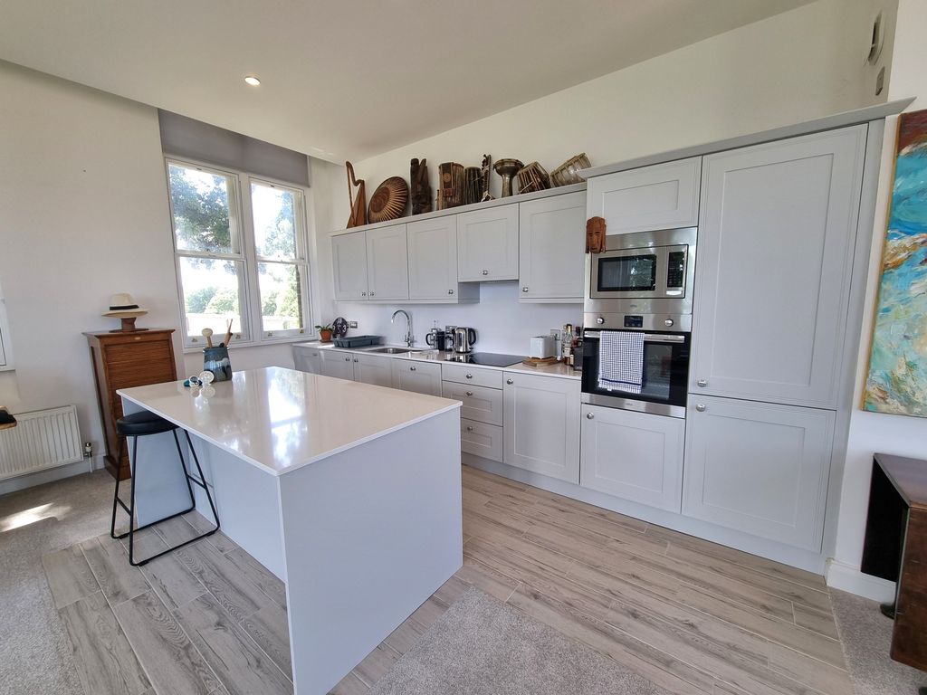 Property photo 2 of 22 Image