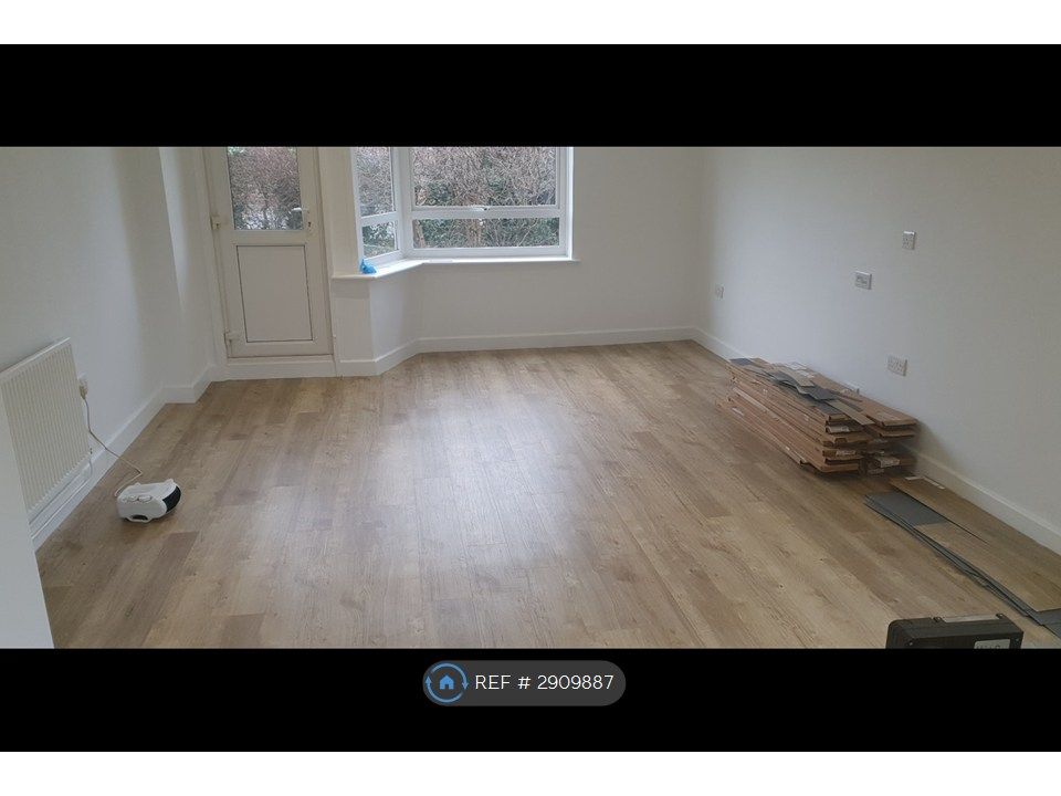 Property photo 3 of 32