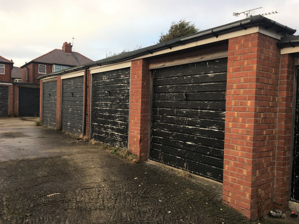 Property photo 1 of 3