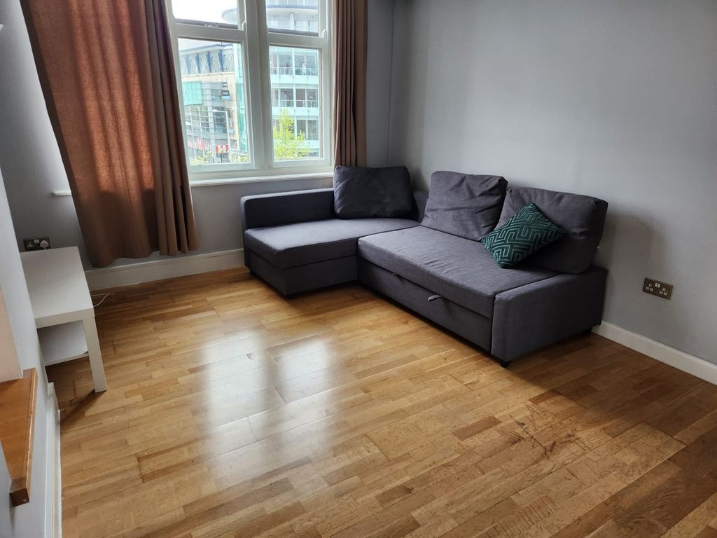 Property photo 3 of 10 Picture No. 04