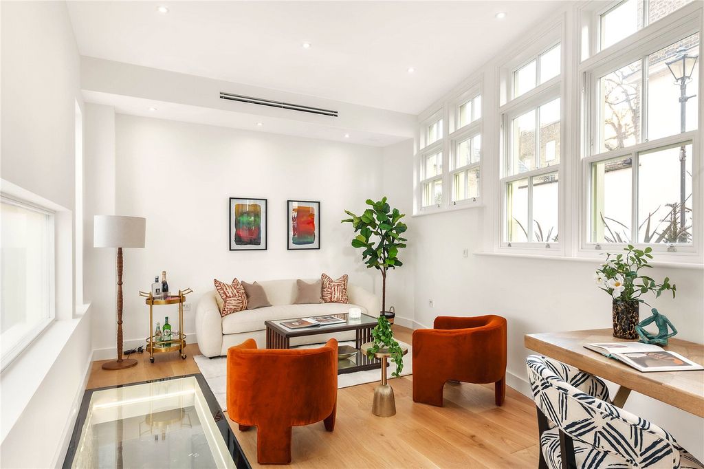 Property photo 2 of 11 Picture No. 13