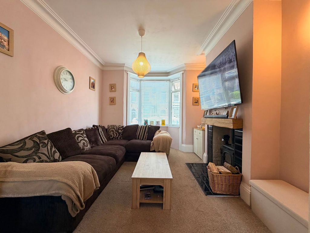 Property photo 3 of 16