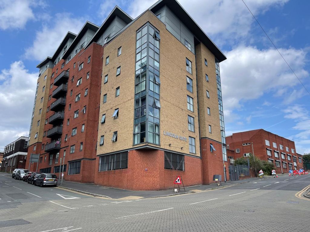 Property photo 1 of 5 P4