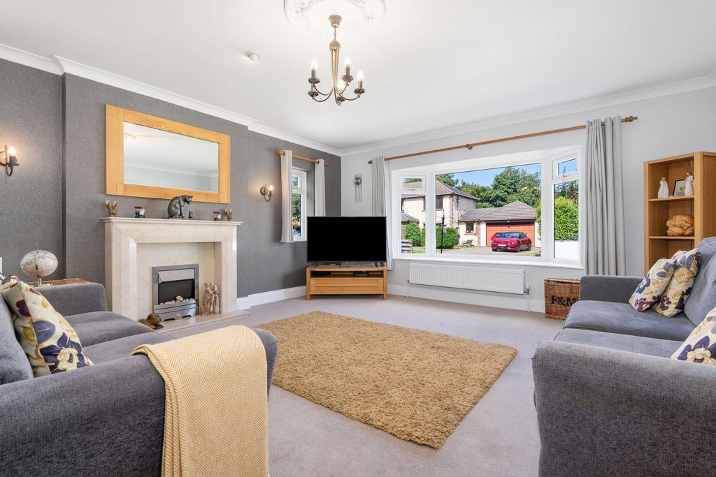 Property photo 2 of 33
