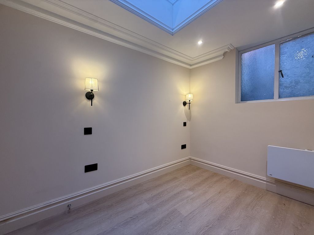 Property photo 3 of 5