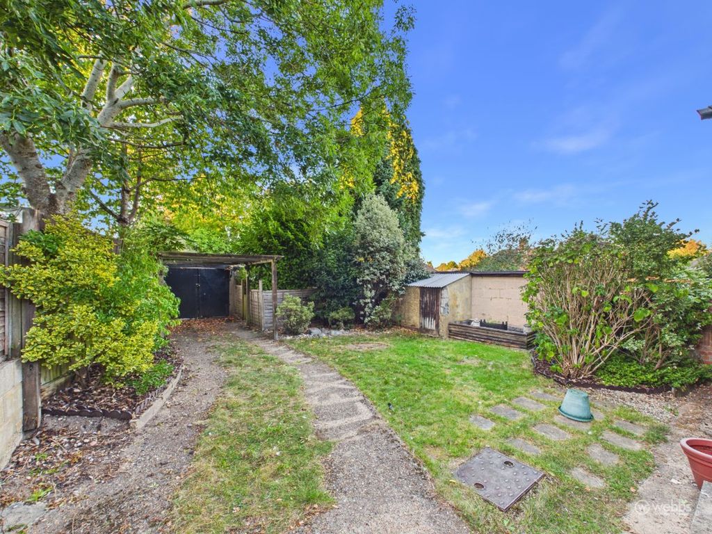 Property photo 2 of 11
