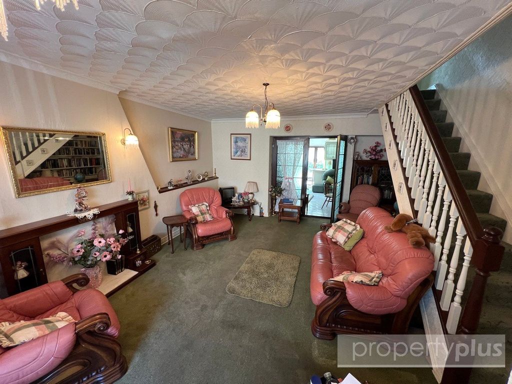 Property photo 2 of 13 Picture No. 10