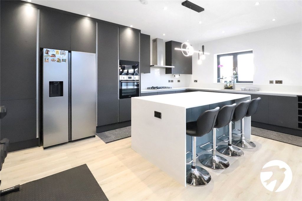 Property photo 3 of 20 Picture No. 40