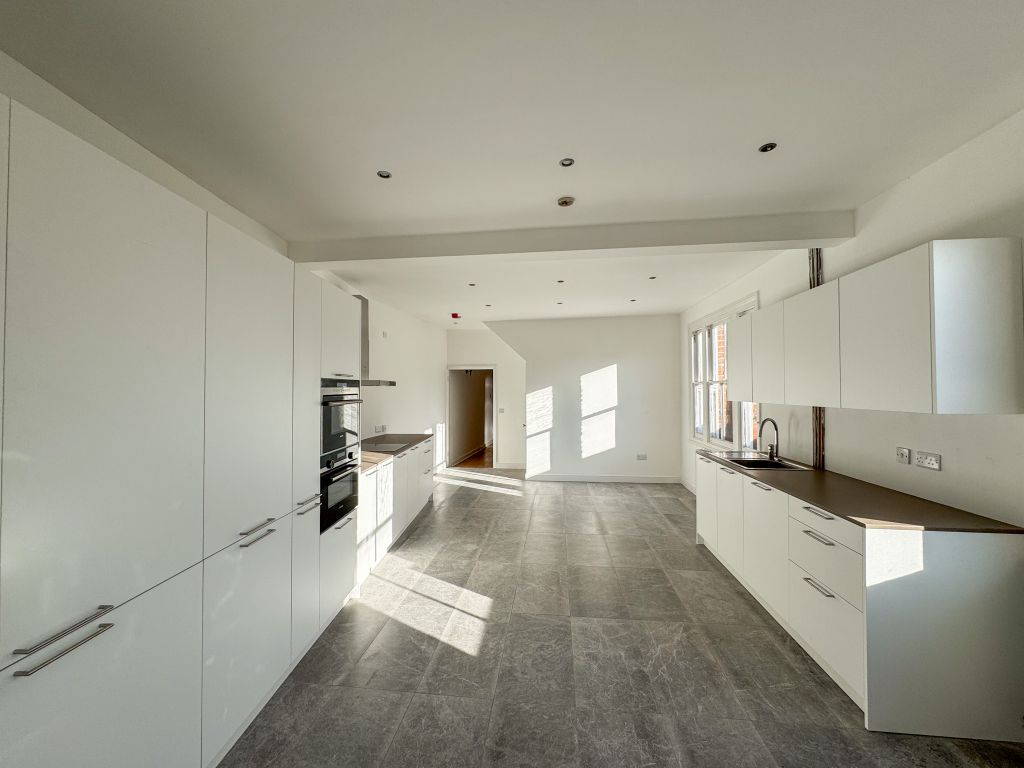 Property photo 2 of 34 Img_7687