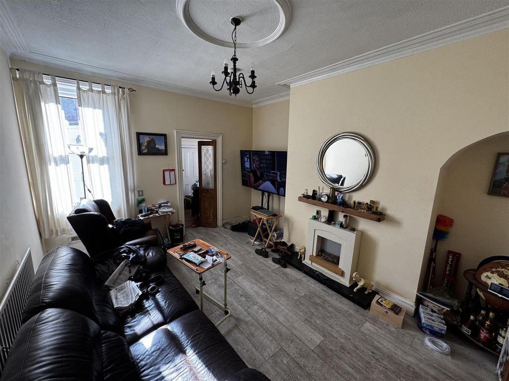 Property photo 2 of 9 Richmond 2.Jpg