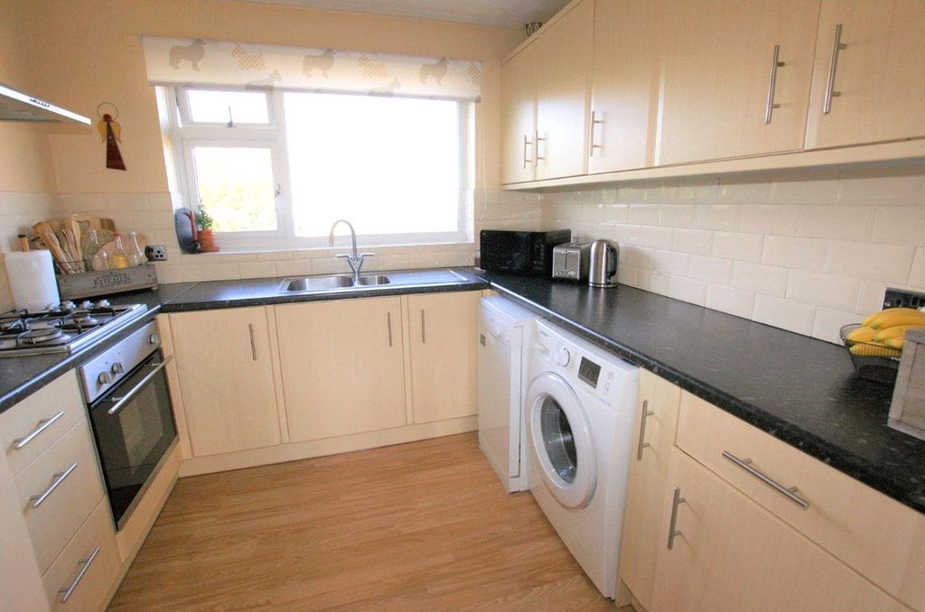 Property photo 3 of 8 Picture No. 04