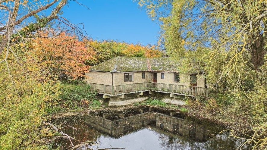 Property photo 1 of 26