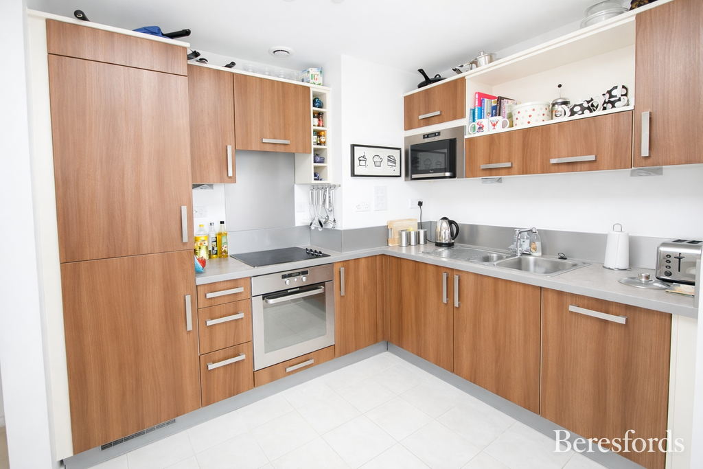 Property photo 2 of 8 Kitchen