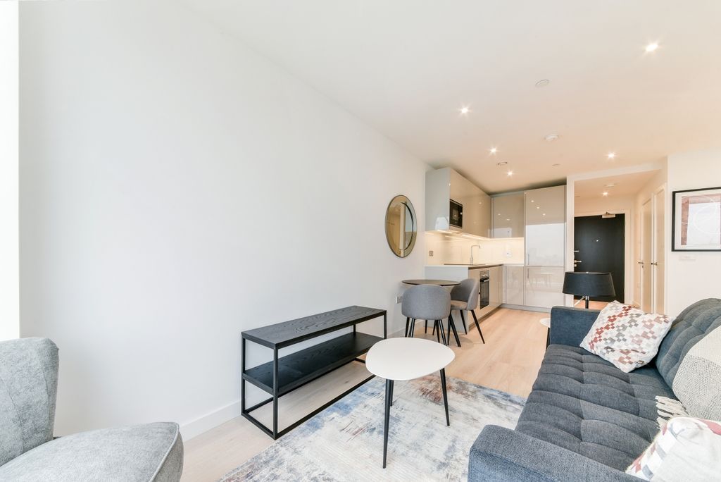 Property photo 1 of 13 Living Area - Elepha