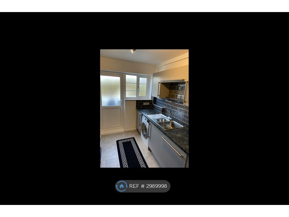 Property photo 2 of 13 Kitchen