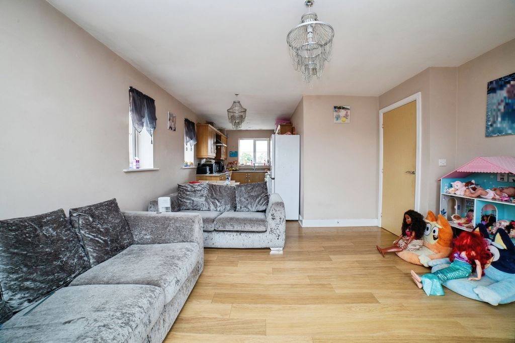 Property photo 2 of 12 Pbox-Img.Jpg