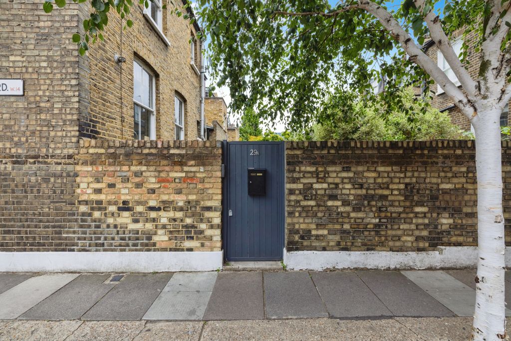 Property photo 2 of 10 Entrance