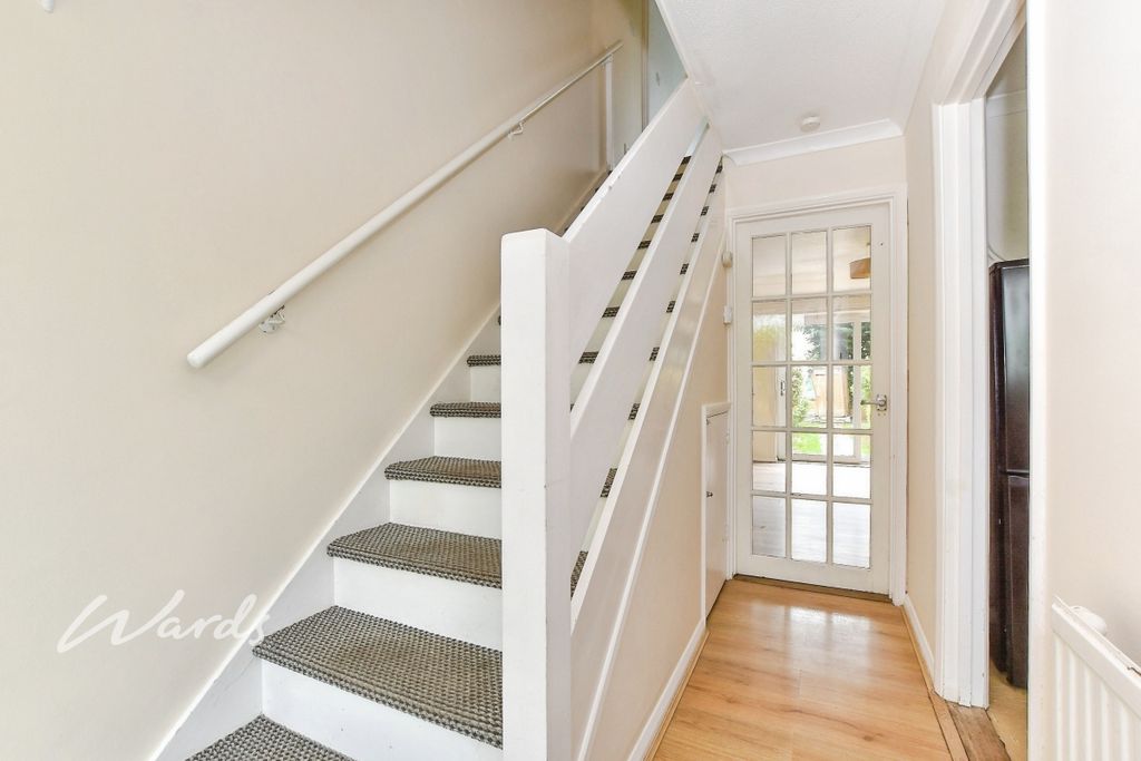 Property photo 2 of 10 Entrance