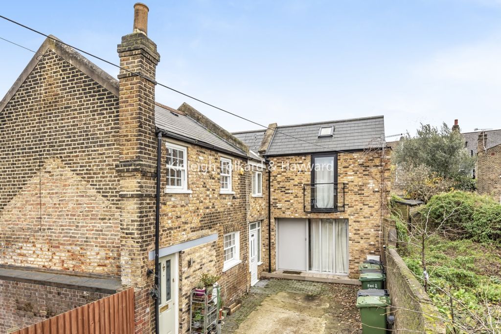 Property photo 1 of 7 0Ff71298-24Fa-44Bb-B